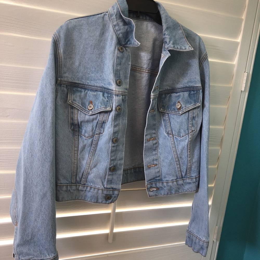 unworn brandy Melville jean jacket. 💕💕